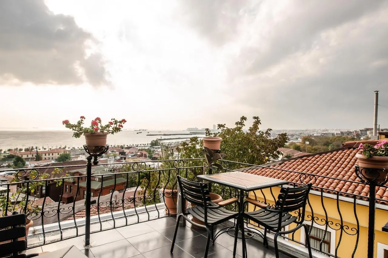 Camelot Apartment Istanbul