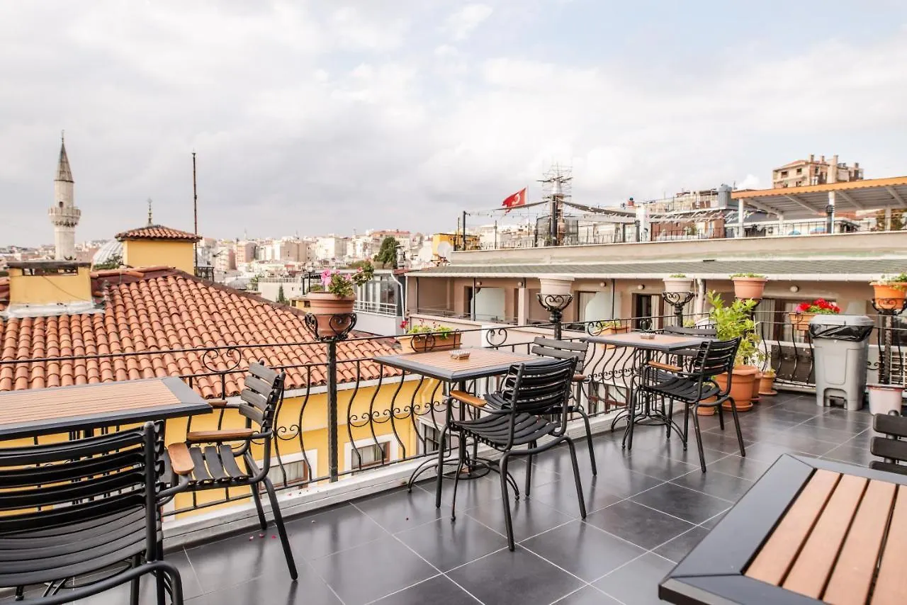 Camelot Apartment Istanbul