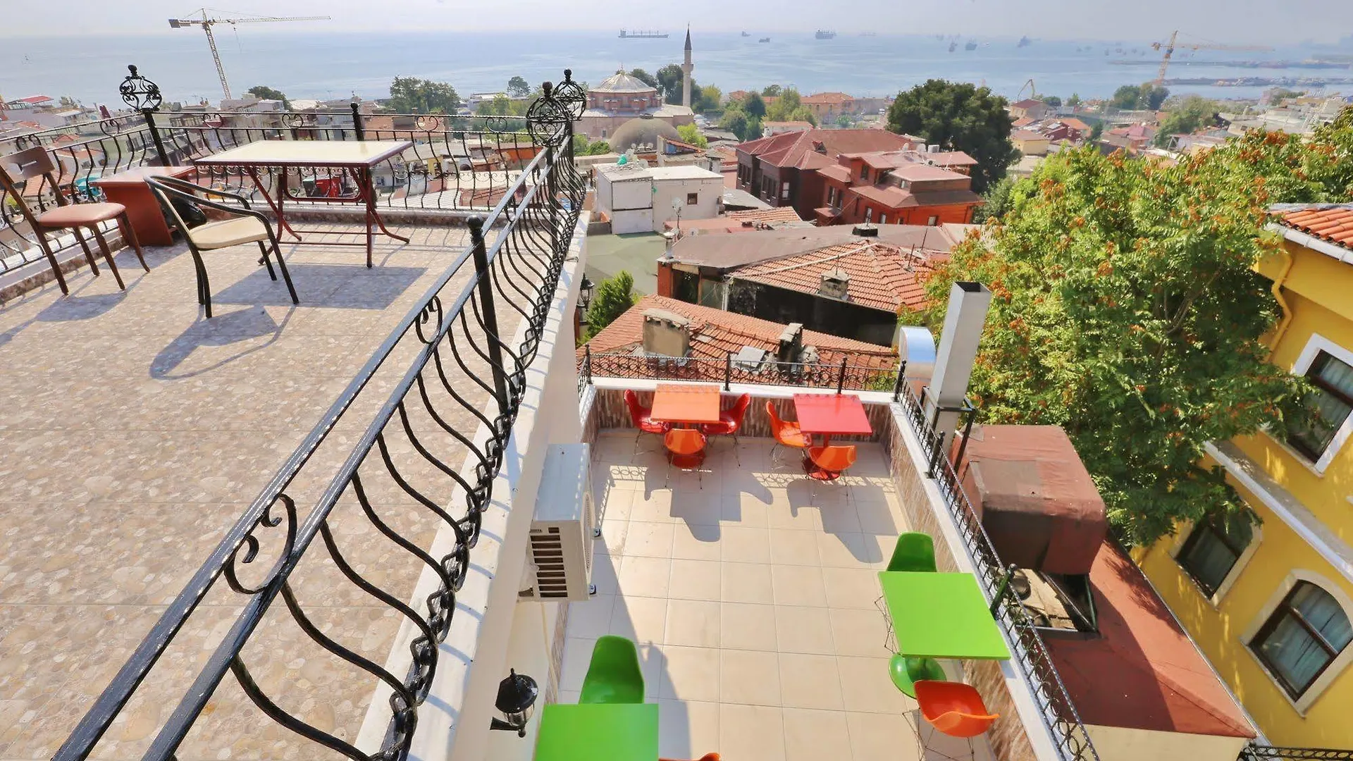 Camelot Apartment Istanbul