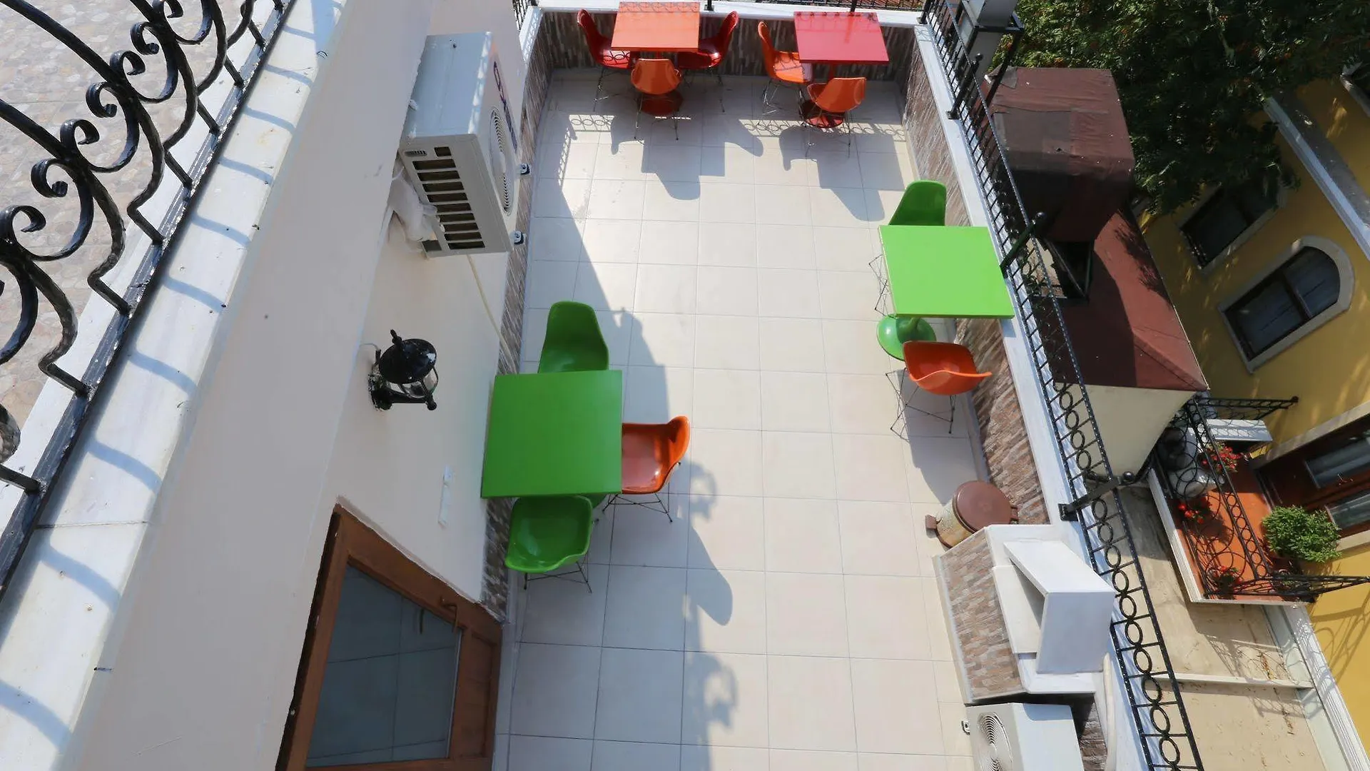 Camelot Apartment Istanbul